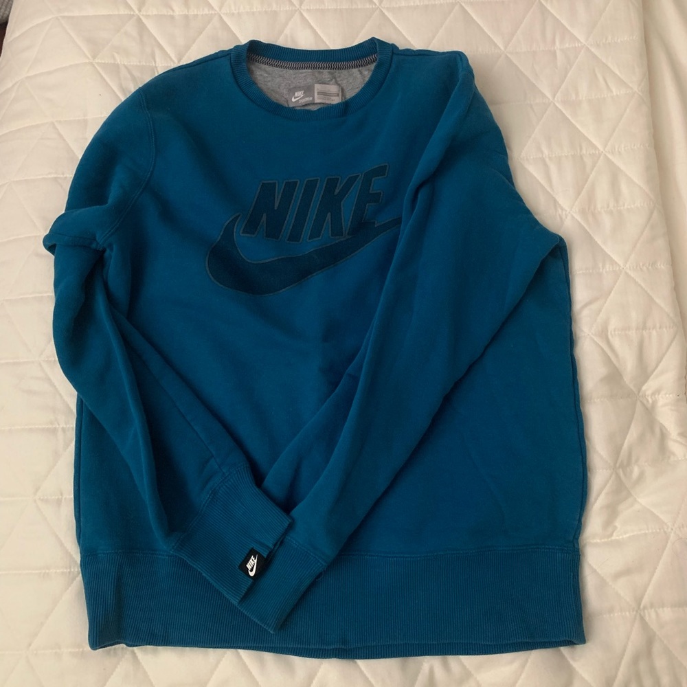 Nike Sweater - Picture 3 of 3